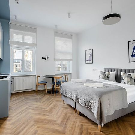Przytulne I Komfortowe Studia Very Berry W Poznaniu By Noclegi Renters Dış mekan fotoğraf