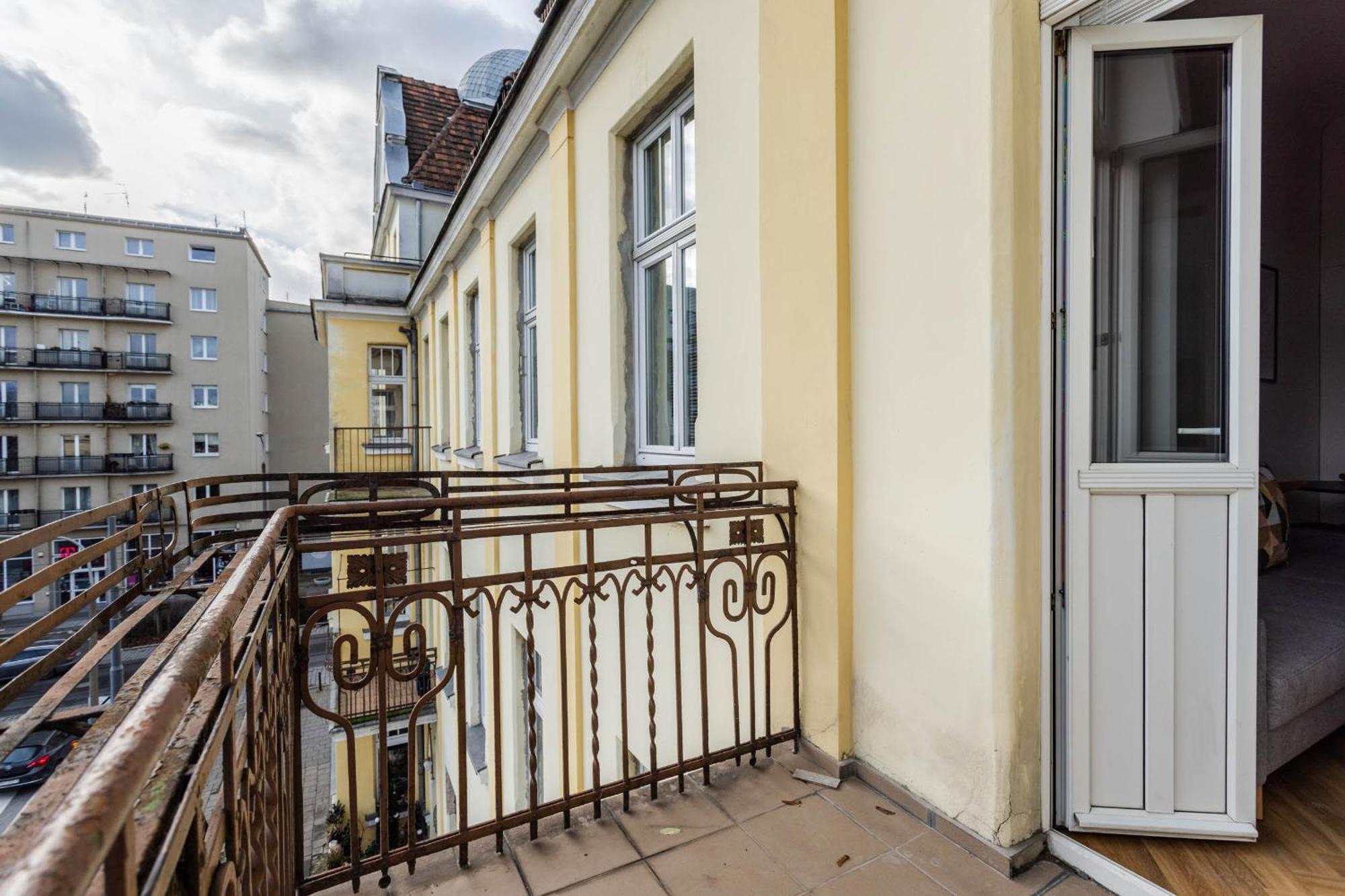 Przytulne I Komfortowe Studia Very Berry W Poznaniu By Noclegi Renters Dış mekan fotoğraf